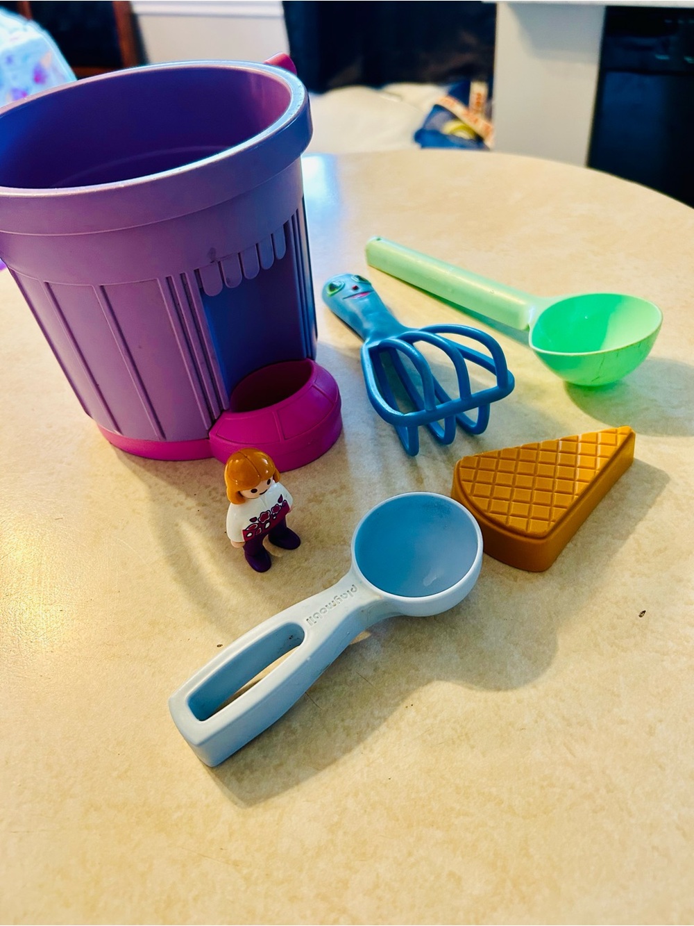 Playmobil outdoor sand ice cream toys
